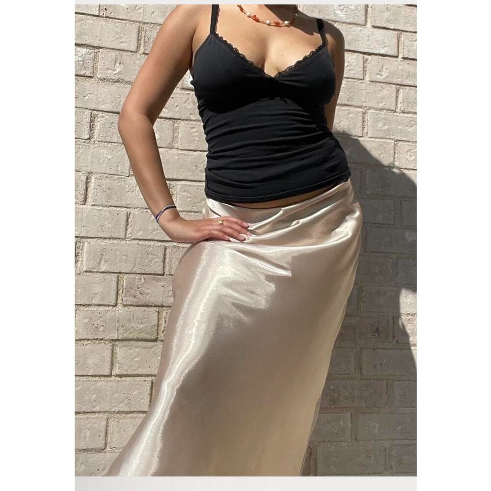 Nicole Miller XL 
Champagne Satin Midi Skirt